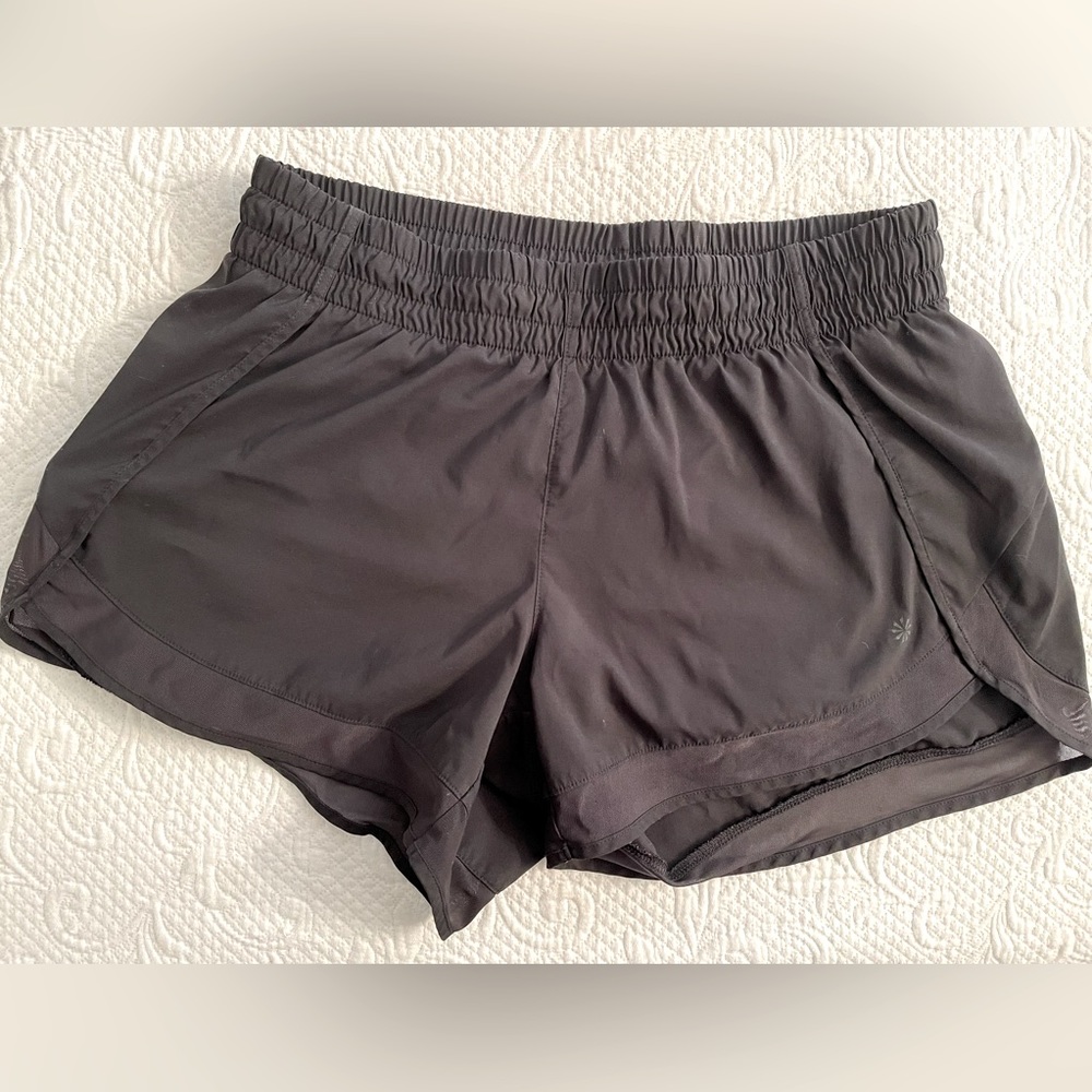 Athleta Mesh Racer Run Short 4" Small